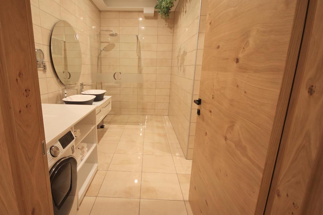 Cirus Apartments コチェーヴィエ エクステリア 写真