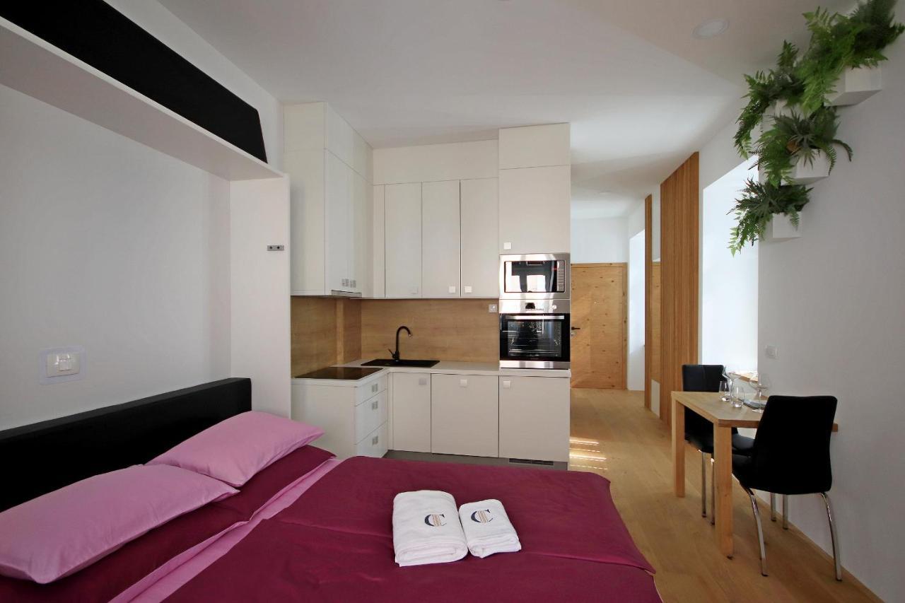 Cirus Apartments コチェーヴィエ エクステリア 写真