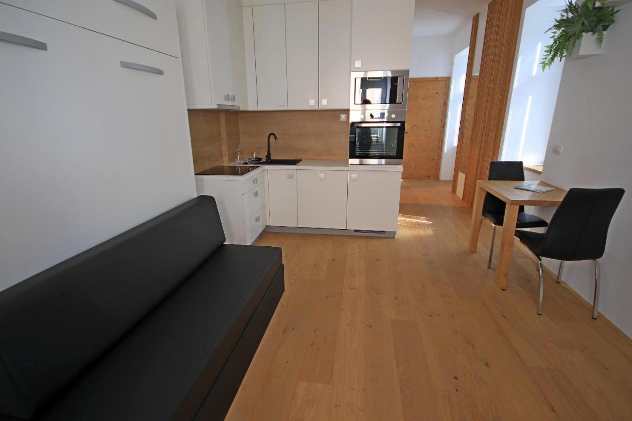 Cirus Apartments コチェーヴィエ エクステリア 写真